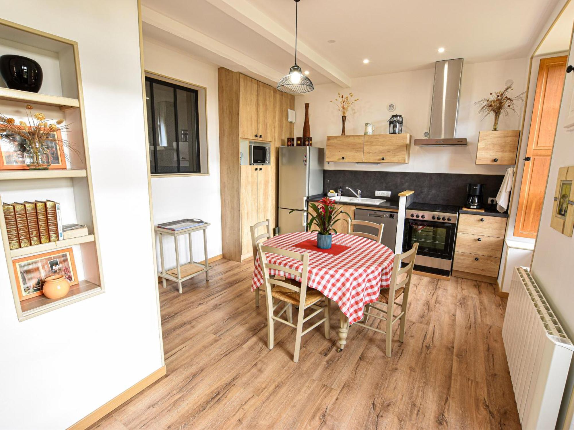 Gite Restaure 6 Pers. Au Bord De La Riviere, Proche Centre, Parking Et Wifi - Fr-1-410-380 Sable-sur-Sarthe Exterior photo